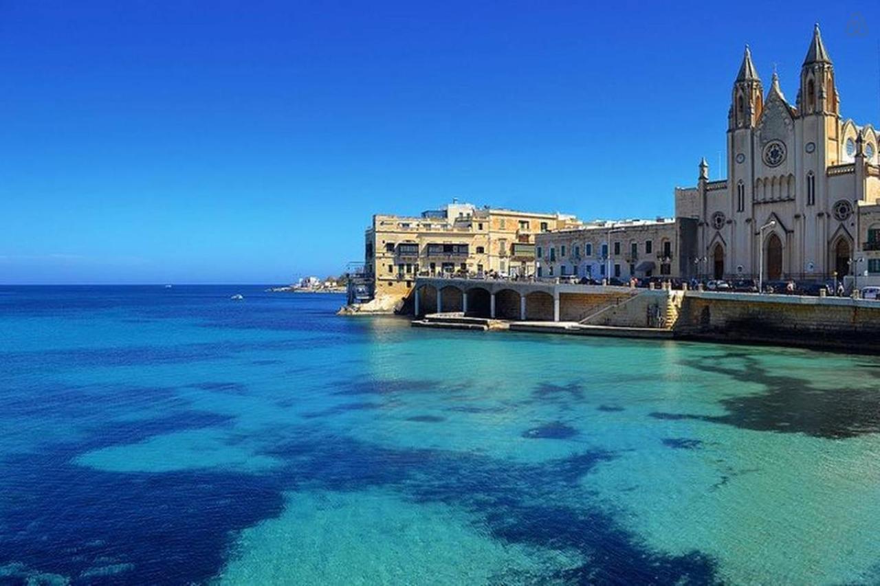 Appartement Splendid Seaside Retreat On Spinola Bay à San Ġiljan Extérieur photo