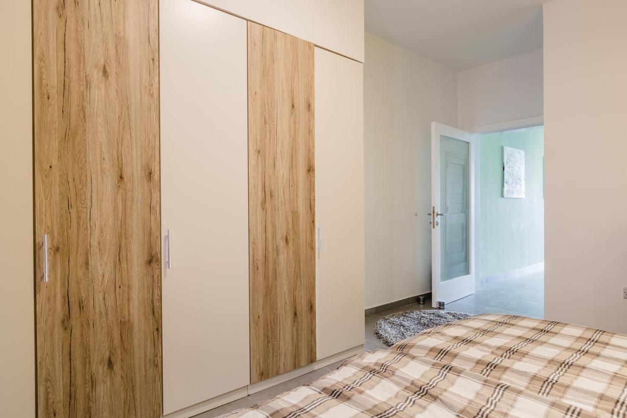 Appartement Splendid Seaside Retreat On Spinola Bay à San Ġiljan Extérieur photo