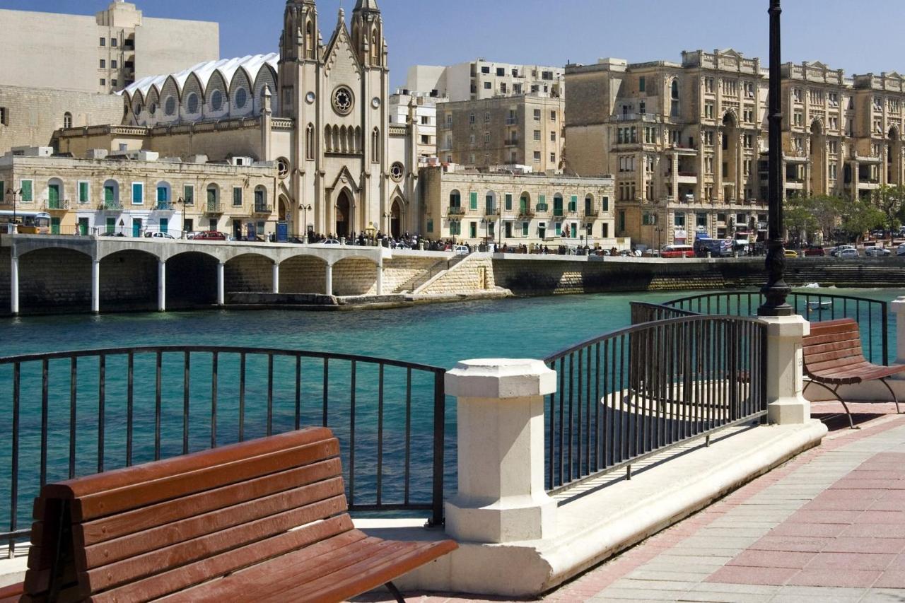 Appartement Splendid Seaside Retreat On Spinola Bay à San Ġiljan Extérieur photo