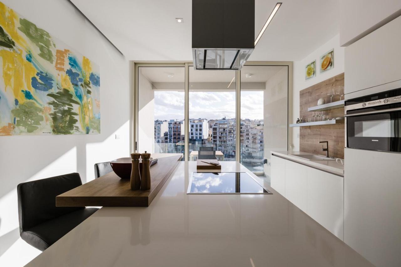 Appartement Splendid Seaside Retreat On Spinola Bay à San Ġiljan Extérieur photo