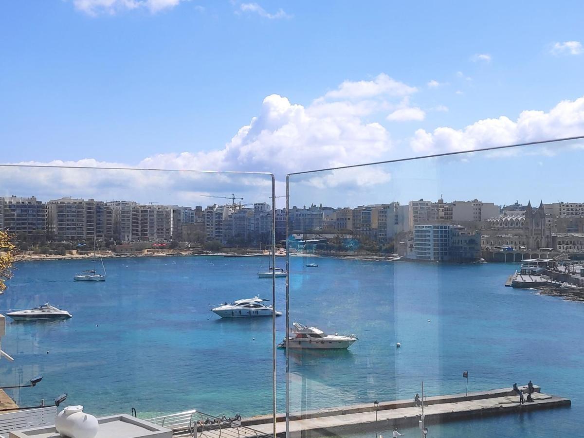 Appartement Splendid Seaside Retreat On Spinola Bay à San Ġiljan Extérieur photo